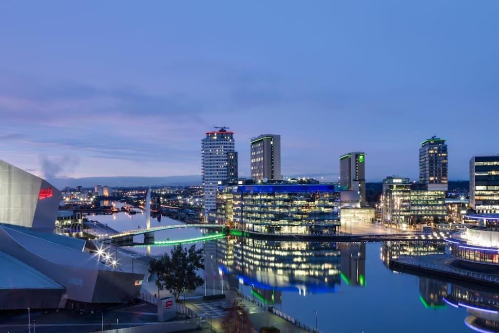 Central Manchester-1Br Apartment Free Parking-Cinema Room المظهر الخارجي الصورة